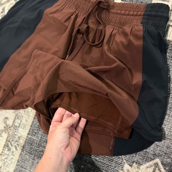 Abercrombie YBP motion TEK high rise lined workout shorts - Picture 3 of 3